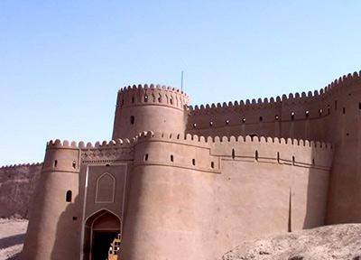 ارگ انار قلعه ای تاریخی در کرمان
