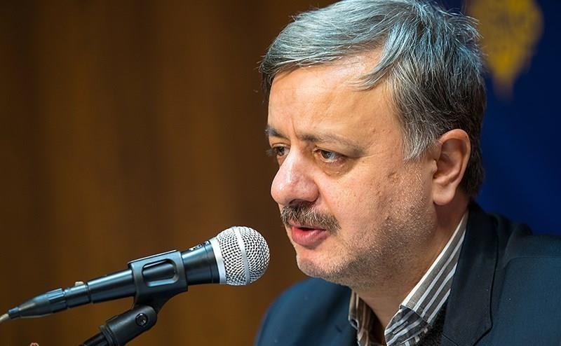 سنت بد انتشار چند کتاب شعر با شعرهای تکراری ، انتشار شعرهای تکراری در کتاب های یکسان حق ناشر و خریدار را ضایع می کند